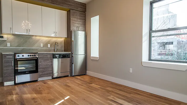 Rented by Nooklyn NYC LLC | media 18