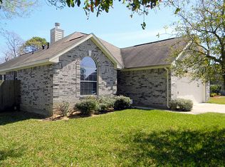 6 Highland St, Texas City, TX 77591