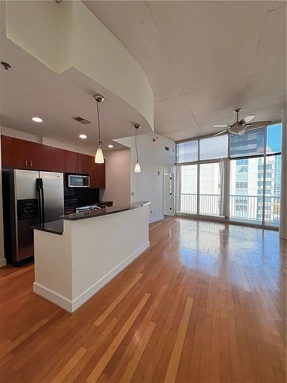 1 bed, $2,250 — Photo 4
