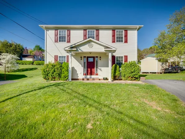 467 Thru Dr, Pounding Mill, VA 24637