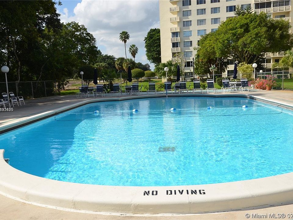 1st image of 4200 Hillcrest Dr APT 509
