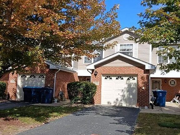 3rd image of 1910 Stonegate Dr