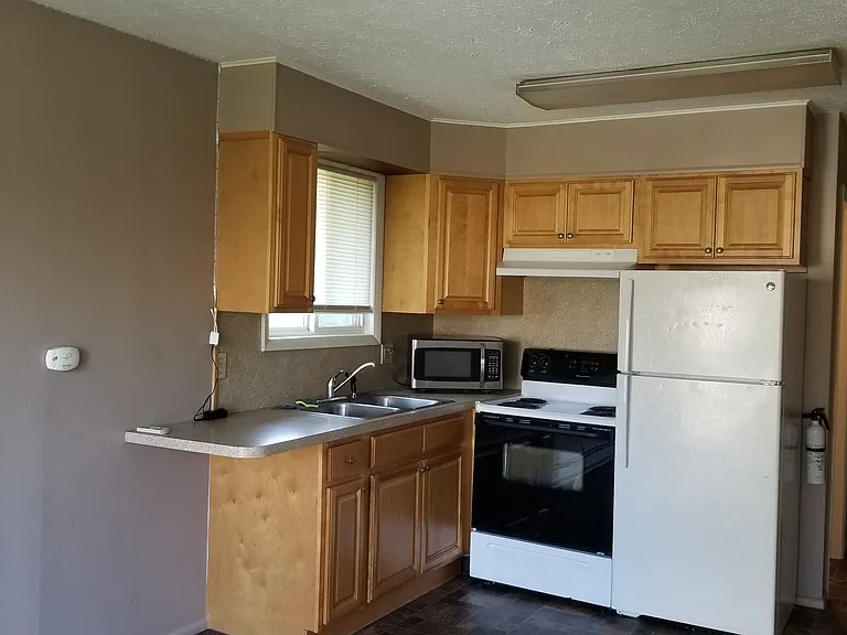 75 Ridgeway St #3 — Photo 22
