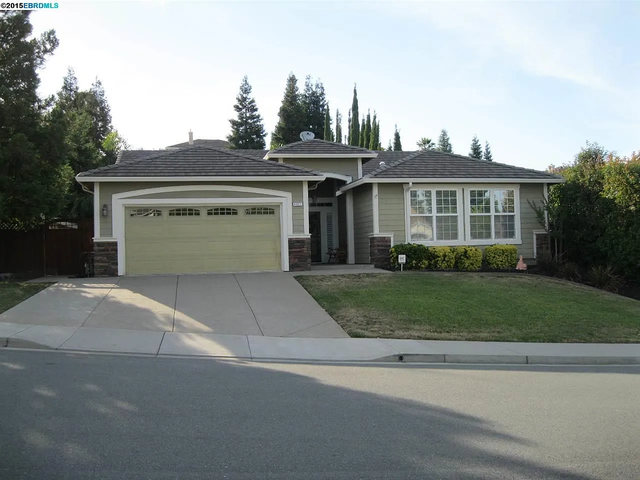 4801 Golden Bear Dr photo 1