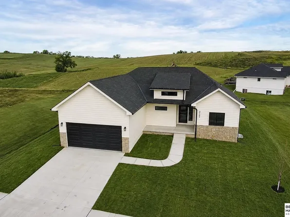 3103 Mulberry Dr, Blair, NE 68008