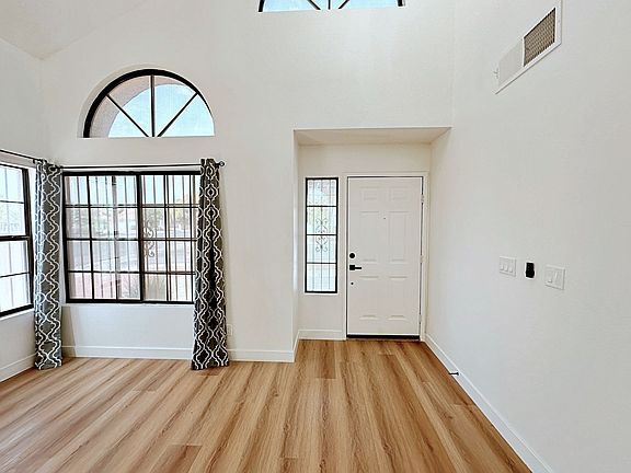 3rd image of 7040 Encore Way