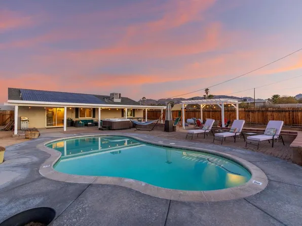 6636 Indian Cove Rd, Twentynine Palms, CA 92277