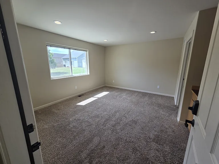 2400 N Ridgeview Ln #1 — Photo 19