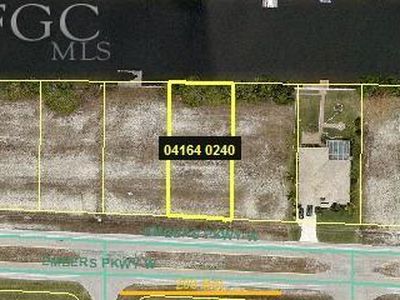 3313 Embers Pkwy W, Cape Coral, FL, 33993