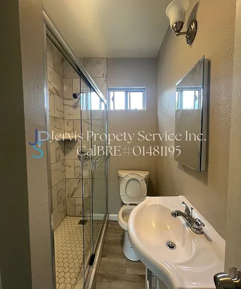 5604 Clara St #1/4 — Photo 5