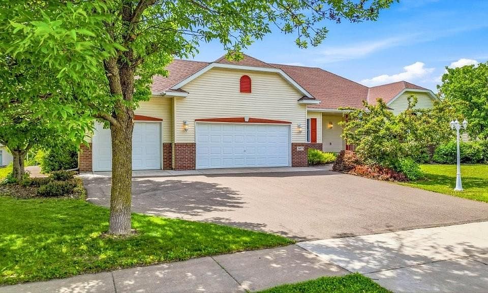 1st image of 29673 Shoreview Cir