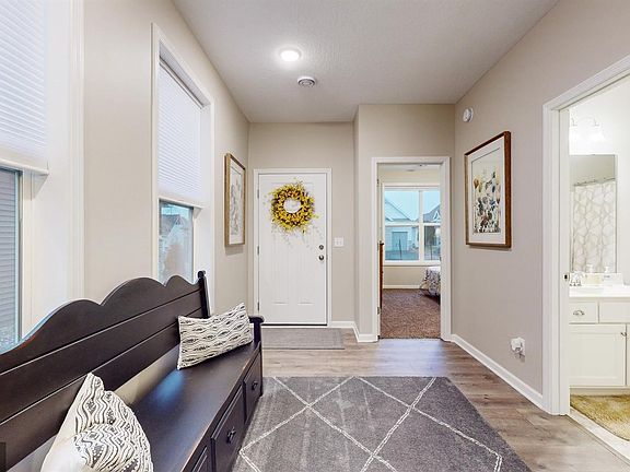 5th image of 9227 Kaiser Cir NE