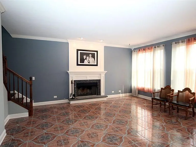 285 W Olmsted Ln — Photo 5