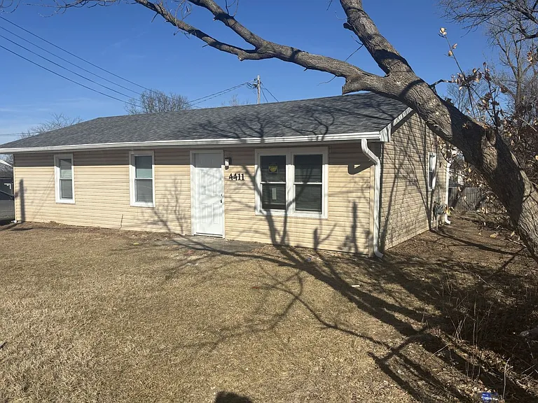 4411 Rice Rd — Photo 2