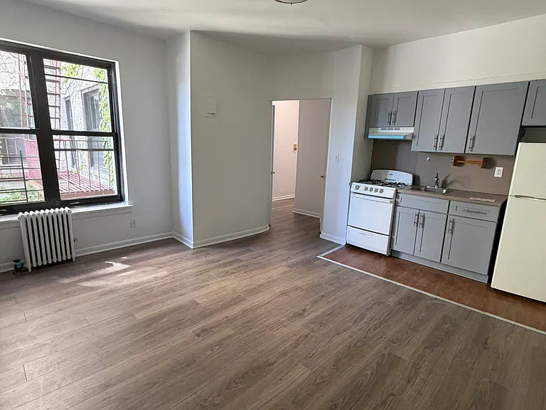 8814 Bay Pkwy #3M — Photo 1