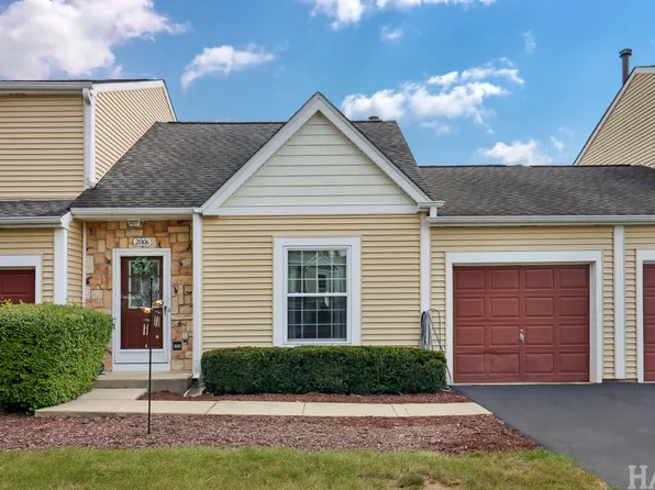 2006 Teton Pkwy, Algonquin, IL 60102