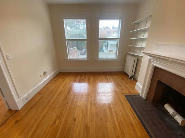 2 Ware St #112, Cambridge, MA 02138