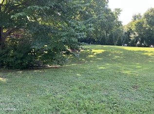 370 Parkwood Cir, Greenback, TN 37742