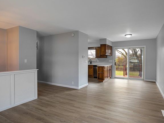 5th image of 1336 Southlea Dr
