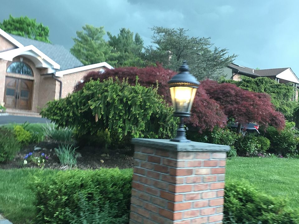 1st image of 39 Victor Ln