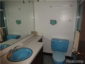 3rd image of 103 Potter Dr