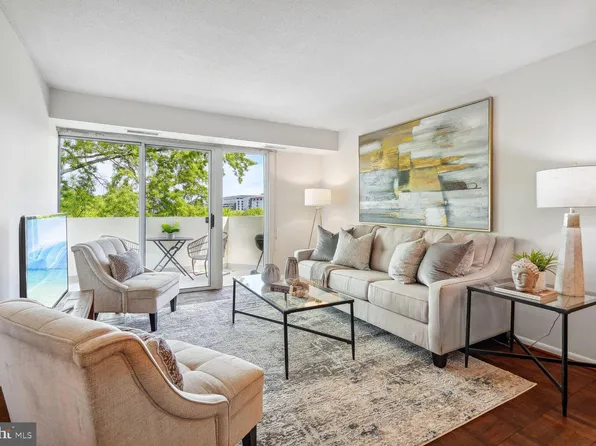 700 7th St SW APT 732, Washington, DC 20024