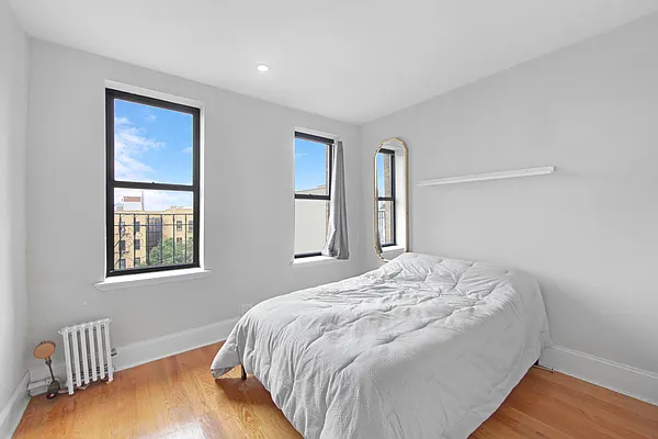 Rented by Charney Real Estate LLC | media 10