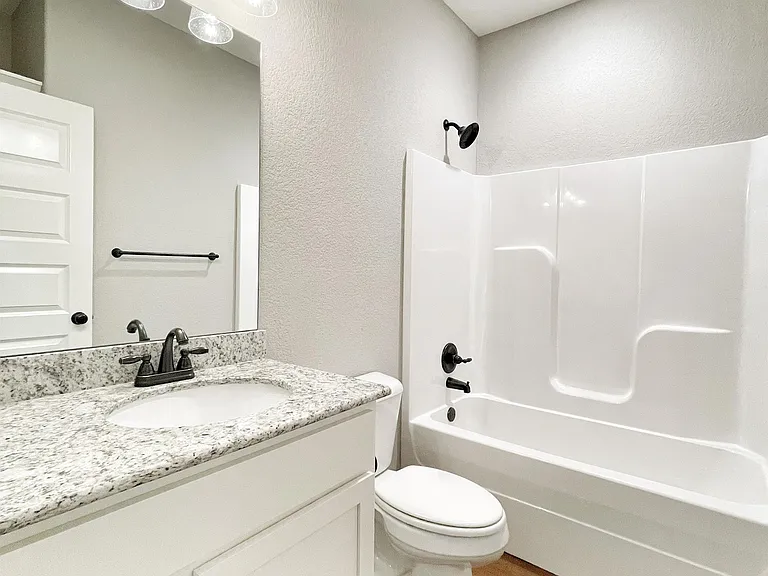 530 Captain Hopkins St — Photo 30