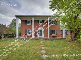 121 Roan Rd, Versailles, KY 40383