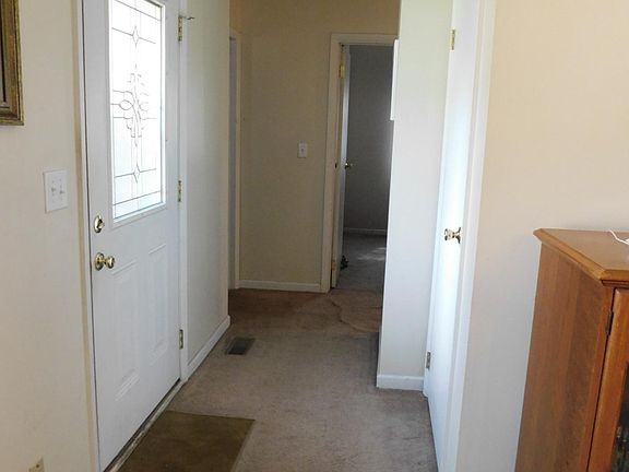 4th image of 1831 Fair Oaks Dr