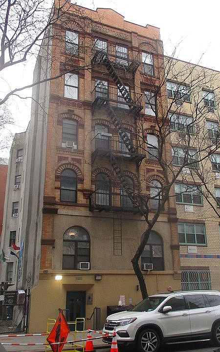 1st image of 268 E 4th St Office 1