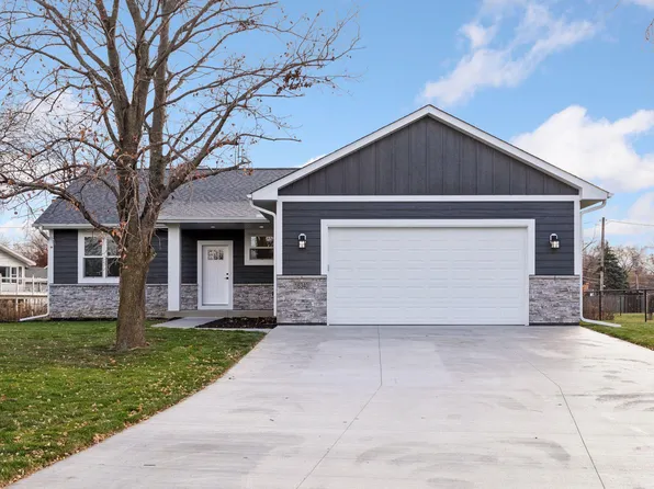 16340 Gladiola Ave W, Rosemount, MN 55068