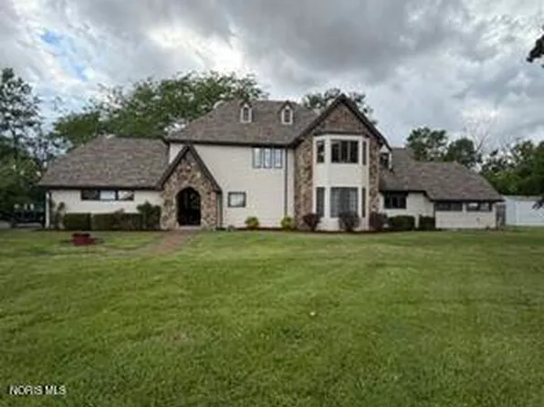 1980 S Harris Salem Rd, Oak Harbor, OH 43449