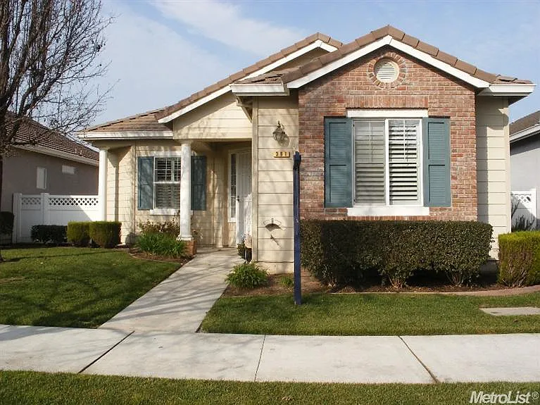 381 Cindy Dr photo 1