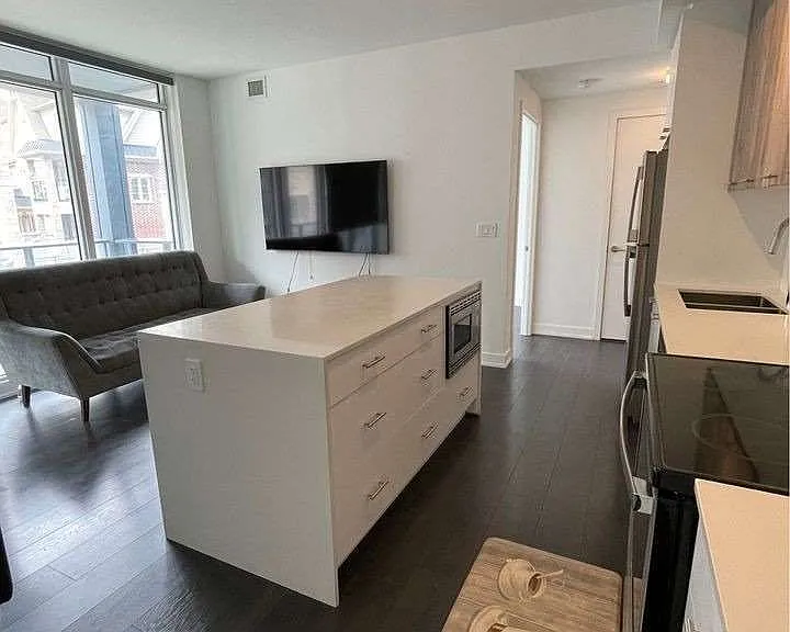 180 Veterans Dr #209 — Photo 14