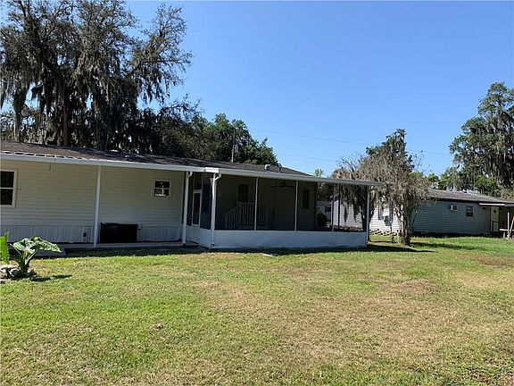 4th image of 4027 Shady View Dr