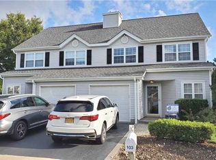 103 Forster Pl, Melville, NY 11747