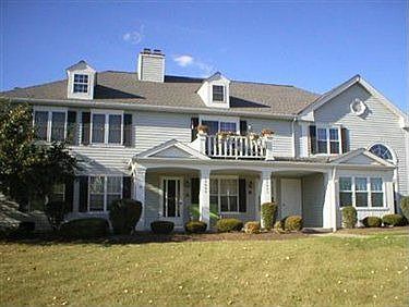 1st image of 23603 Grist Mill Ct #1-4