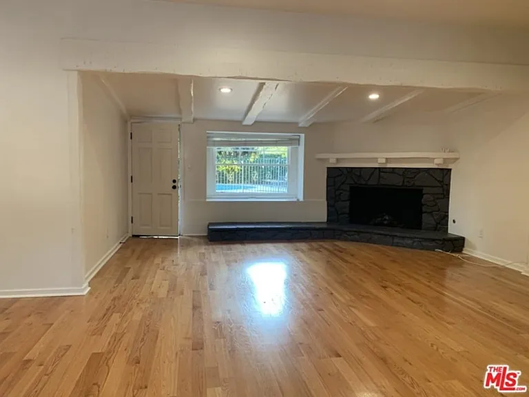 6905 Costello Ave — Photo 4