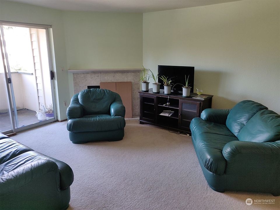 1st image of 17624 1st Avenue S #A-202