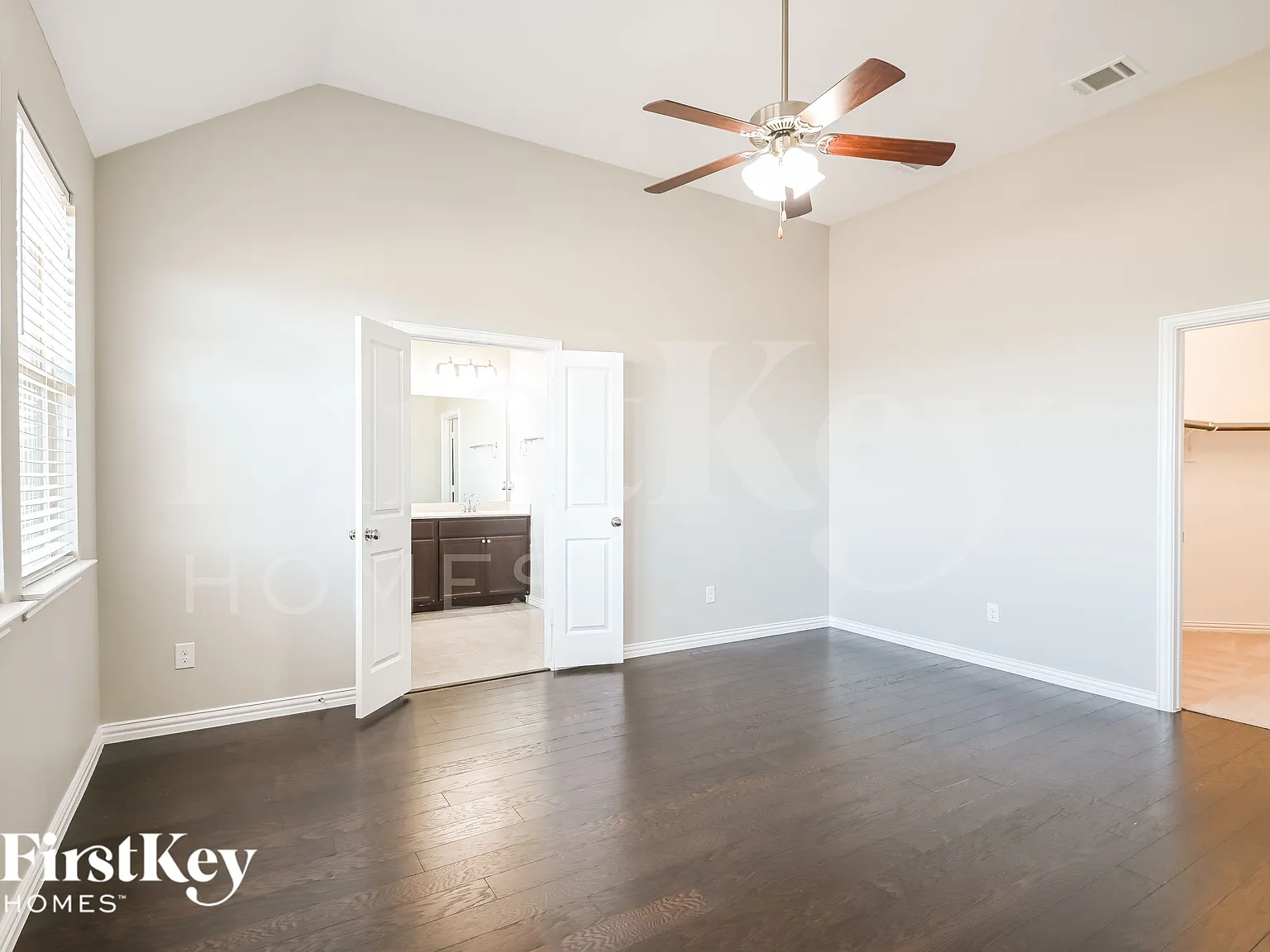 4 bed, 3.0 bath, 2376 sqft, $3,380 — Photo 3