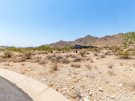 4th image of 21244 W MOUNTAIN COVE Place #28