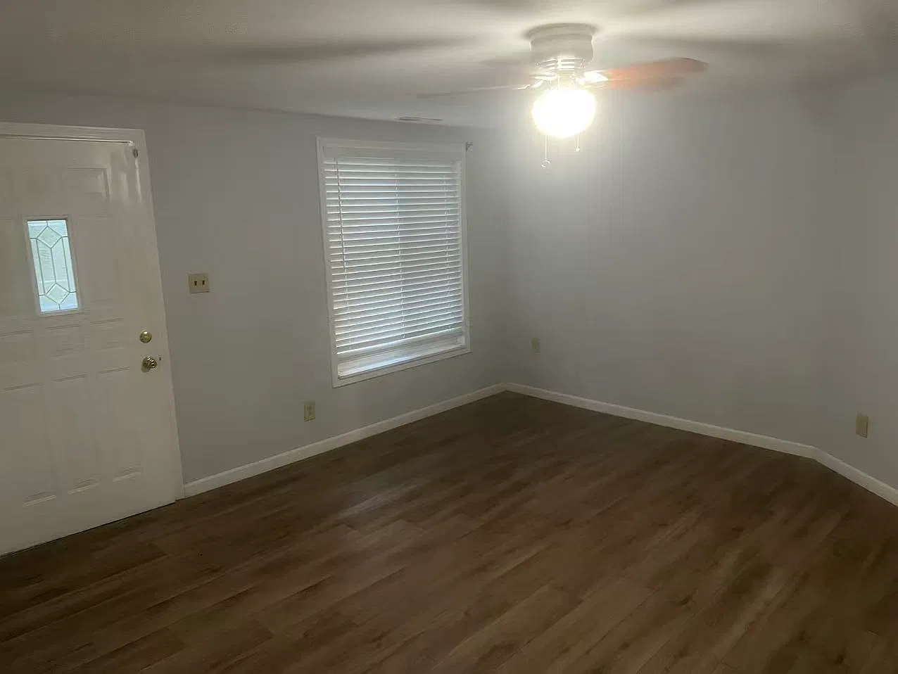 3 bed, 1040 sqft, $1,800 — Photo 3