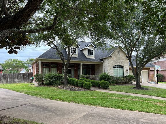 3rd image of 8311 Big Bend Dr