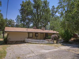45608 Lauri Ln, Oakhurst, CA 93644