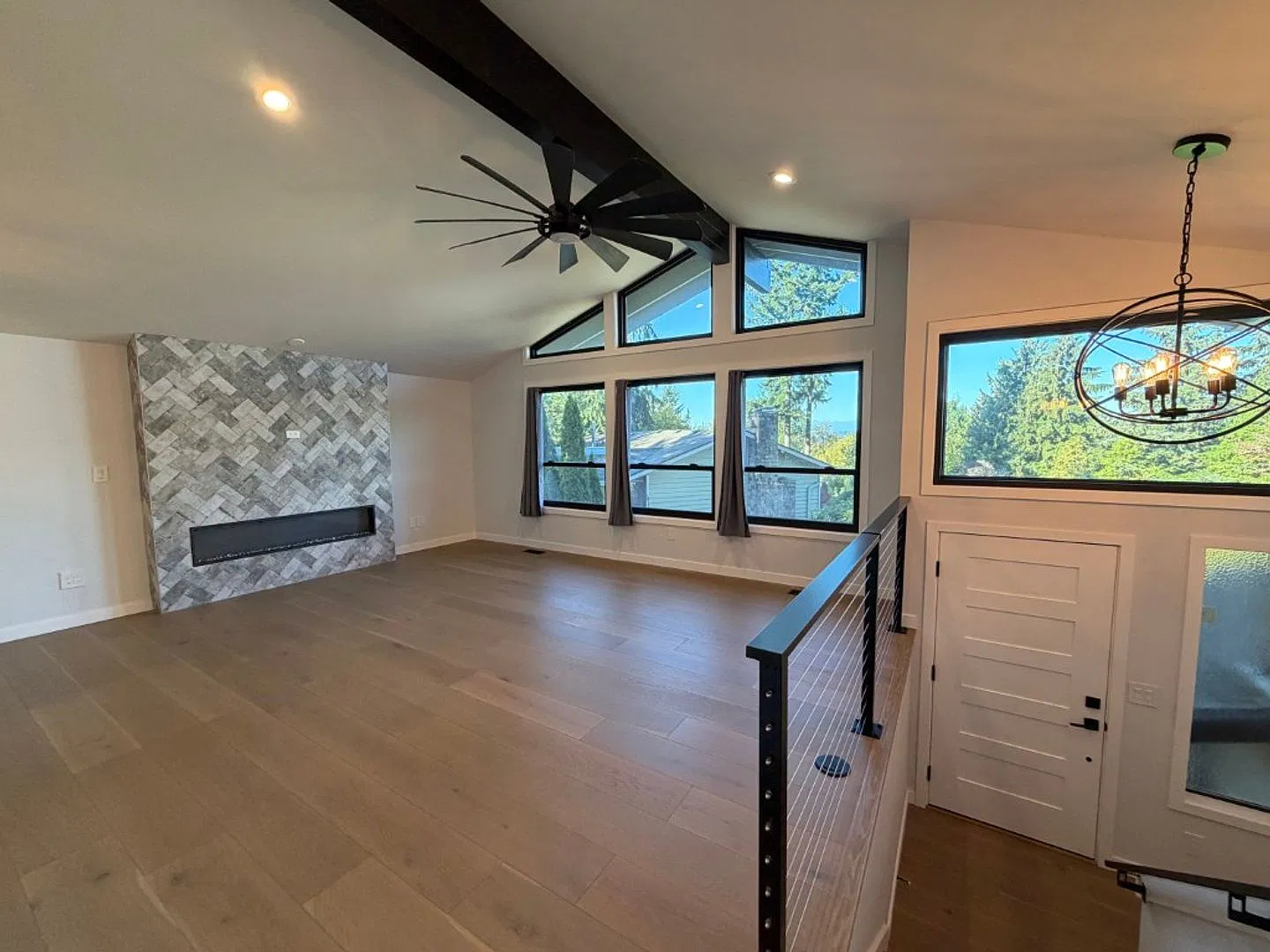 4Bd/3Ba Kirkland Home — Photo 4