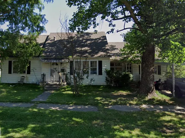 413 W Vine St, Paragould, AR 72450