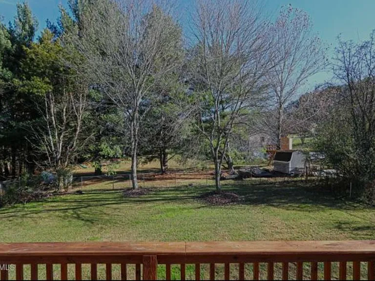 1636 Campfire Dr — Photo 18