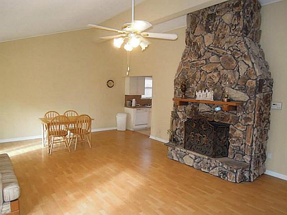 2nd image of 905 Lawson Dr