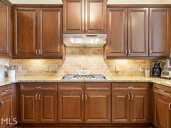 4th image of 351 Washington Ave #205